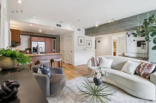607-800 The Mark Ln, San Diego, CA, 92101-7141 | Card Image