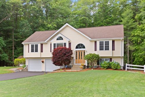 33 Alger Way, Stoughton, MA, 02072-3574 | Card Image