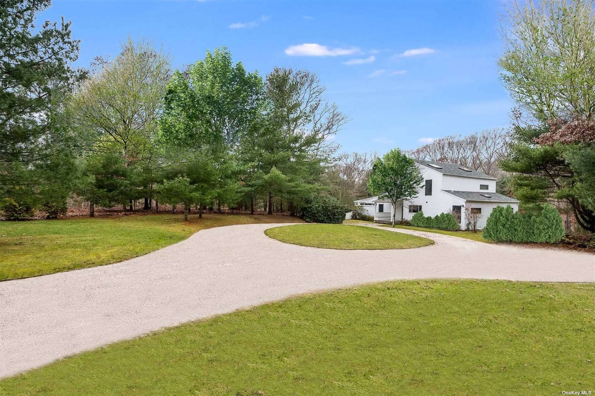 Woods Ln, East Hampton, NY 11937