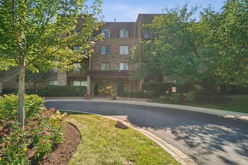 apt-307c-2050 Valencia Dr, Northbrook, IL, 60062-7073 | Card Image