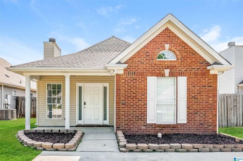 115 Hidden Creek Pkwy, PELHAM, AL, 35124-4853 | Card Image