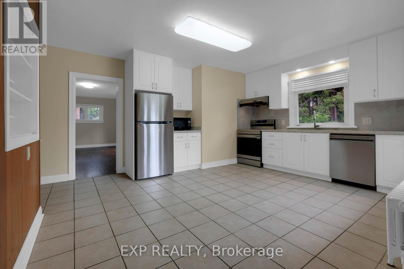 Residential Lease in Whitchurch-Stouffville (Ballantrae) 3