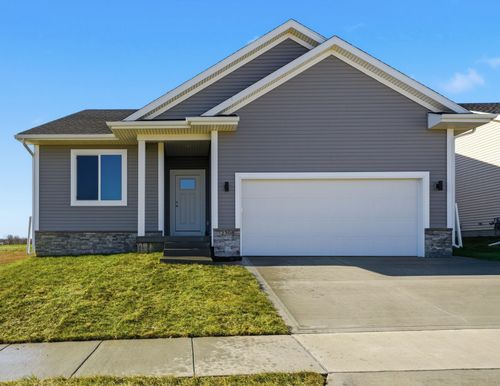 2308 Chan Dr, Adel, IA, 50003-8005 | Card Image