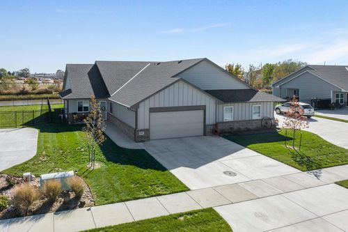 896 N Cloverleaf St, Goddard, KS, 67052-8666 | Card Image