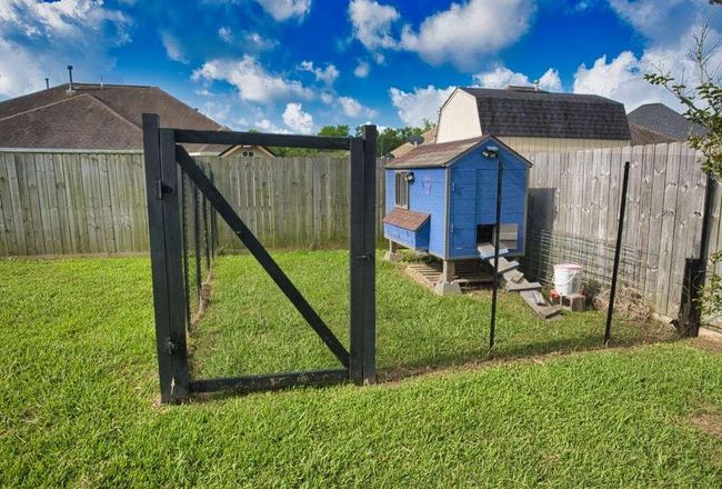 Chicken Coop | Image 36