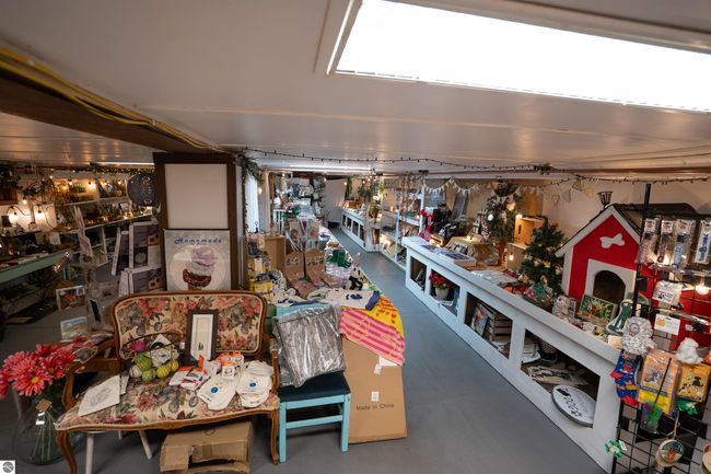 433 Main St, Home with 0 bedrooms, 0 bathrooms and null parking in Frankfort MI | Image 15