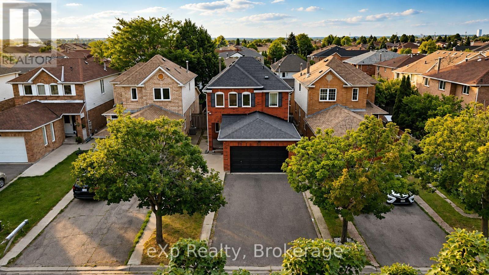 Residential in Brampton (Fletcher's West) 3