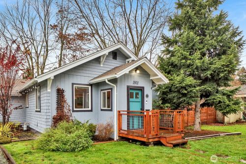 1801 S 6th St, Mount Vernon, WA, 98273-4929 | Card Image