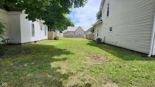 1447 S East St, Indianapolis, IN, 46225-1875 | Card Image