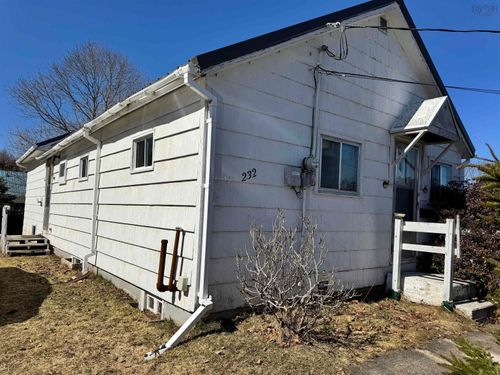 232 King St, Truro, NS, B2N3L6 | Card Image
