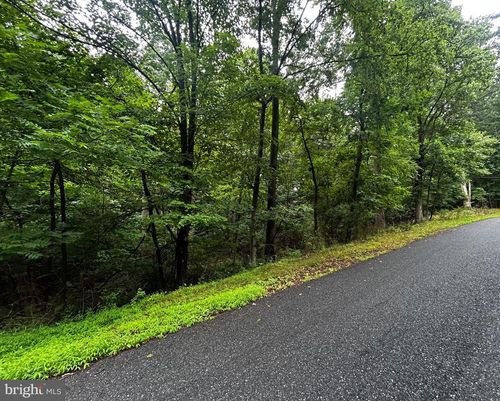 225 Wanna Drive, AUBURN, PA, 17922 | Card Image