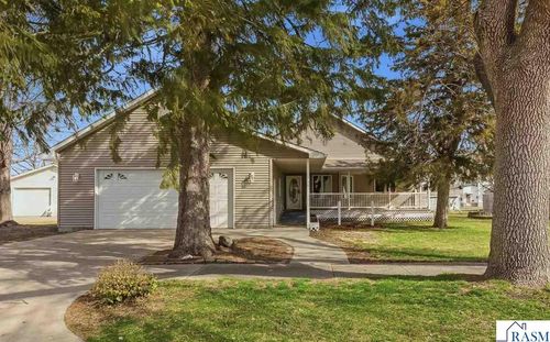 111 5th Ave, Minnesota Lake, MN, 56068-2308 | Card Image