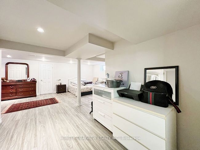 70 Douglas Rd, House other with 2 bedrooms, 2 bathrooms and 8 parking in Richmond Hill ON | Image 16