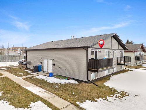 4607 A 46 Street, Innisfail, AB, T4G1X8 | Card Image