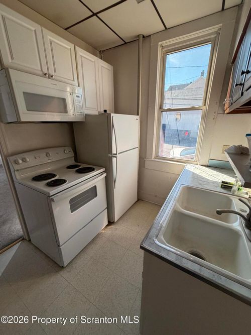 1s-1330 Pittston Ave, Scranton, PA, 18505-1597 | Card Image