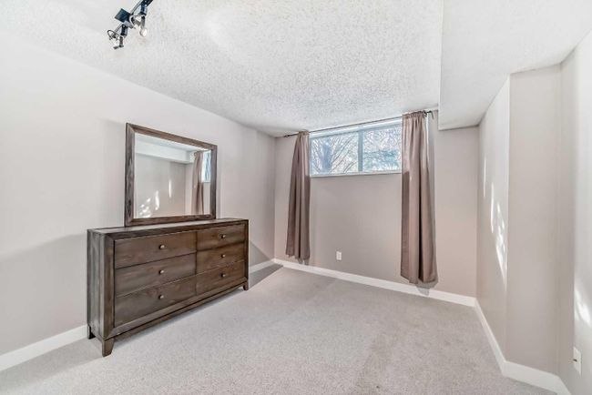 440 Cantrell Drive Sw, Home with 3 bedrooms, 1 bathrooms and 4 parking in Calgary AB | Image 17