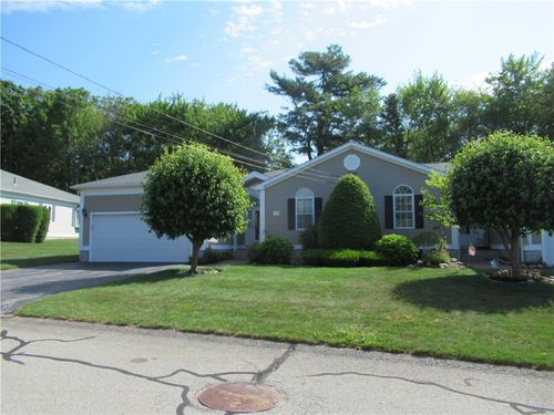 73-73 Orchard Meadows Dr, Smithfield, RI, 02917-1800 | Card Image