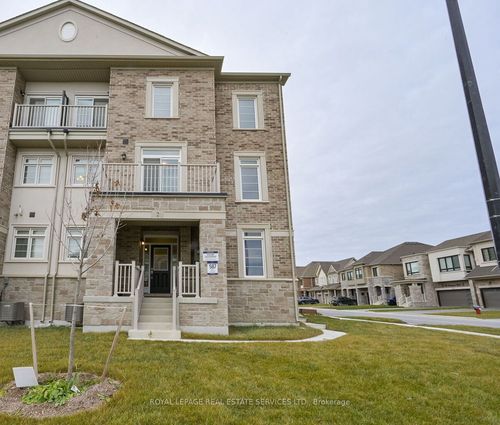 2 Paisley Dr, Bradford, ON, L3Z4P3 | Card Image