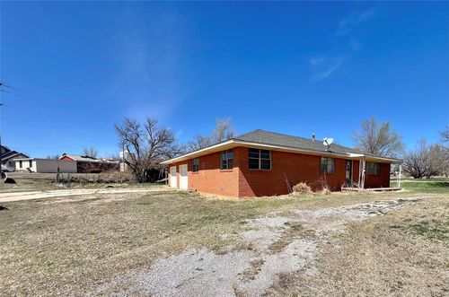 140 S Main St, Leedey, OK, 73654-9723 | Card Image