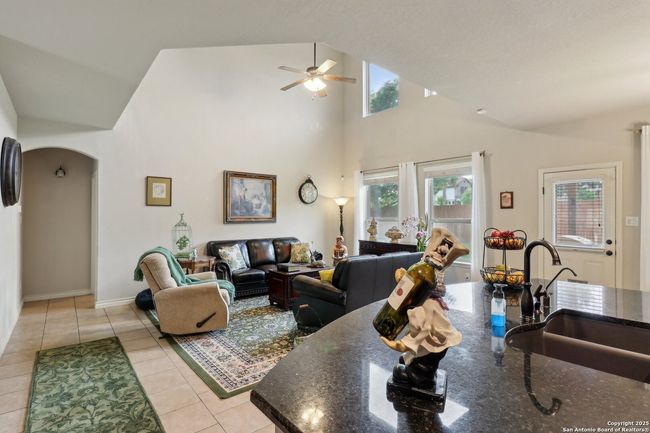 512 Saddle House, House other with 4 bedrooms, 4 bathrooms and null parking in Cibolo TX | Image 11