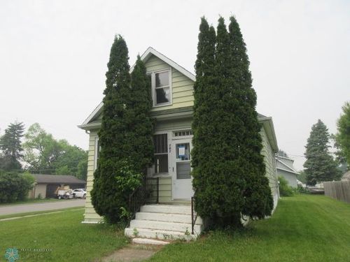 202 4th St Ne, Dilworth, MN, 56529-1218 | Card Image