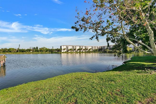 K410 - 3698 Lake Bayshore Dr, Condo with 1 bedrooms, 1 bathrooms and null parking in BRADENTON FL | Image 16