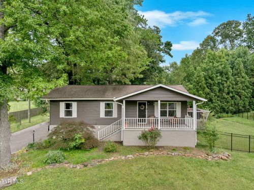 8202 Westland Dr, Knoxville, TN, 37919-4438 | Card Image