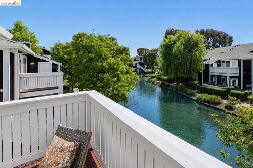 154 Marina Lakes Dr, Richmond, CA, 94804-7453 | Card Image
