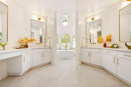 17601 Valle Verde Rd, Poway, CA, 92064-1241 | Card Image