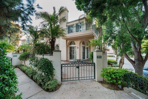 a-5105 Renaissance Ave, San Diego, CA, 92122-5567 | Card Image