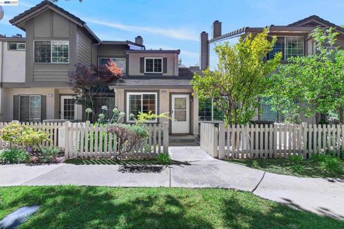 7422 Oxford Cir, Dublin, CA, 94568-3764 | Card Image
