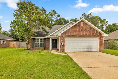 454 Pinecrest Cir, Long Beach, MS, 39560-3639 | Card Image