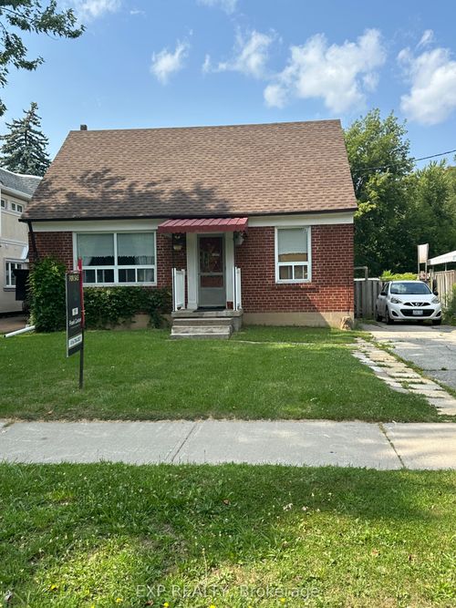 12 Pleasant Ave, North York, ON, M2M1L9 | Card Image