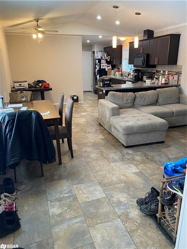 1073 Rosseau Lake Rd 1, House other with 3 bedrooms, 2 bathrooms and 6 parking in Windermere ON | Image 14