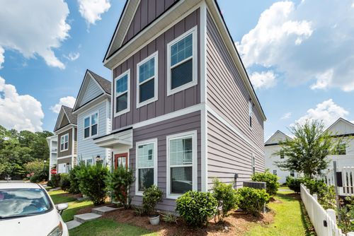 7102 Channel Park Dr, Hanahan, SC, 29410-4827 | Card Image