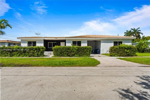 580 Lee Dr, Miami Springs, FL, 33166-7207 | Card Image