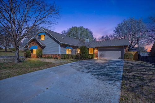 1711 Valley Rd, Sapulpa, OK, 74066-6135 | Card Image