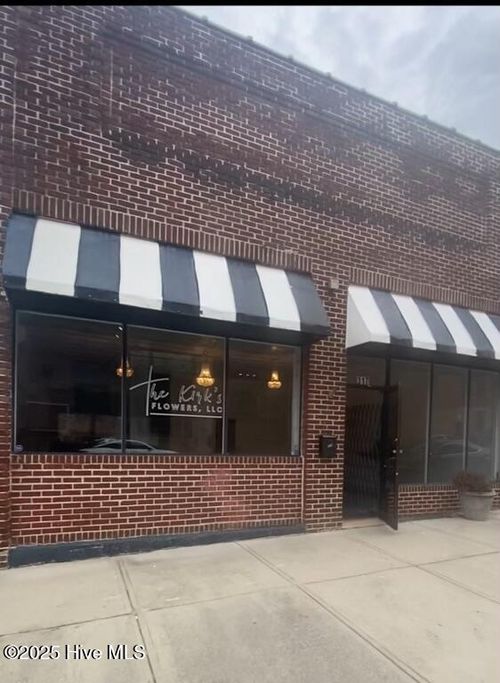 317 Barnes St S, Wilson, NC, 27893-5001 | Card Image