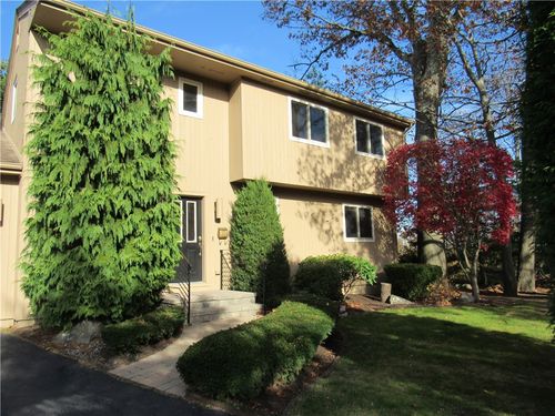 93 Elena St, Cranston, RI, 02920-4336 | Card Image