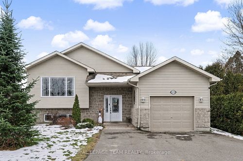 4298 Schell St, Williamsburg, ON, K0C2H0 | Card Image