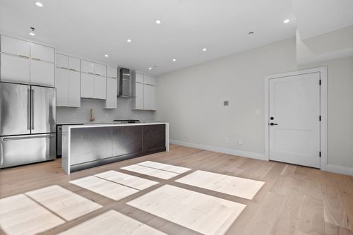 7-1 Marion St, Cambridge, MA, 02141-1029 | Card Image