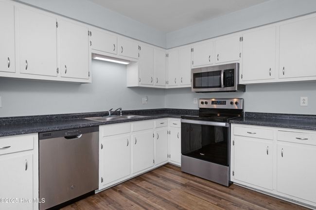 Kitchen | Image 5