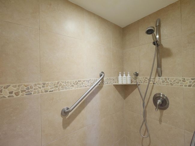 704 - 50 Nohea Kai Dr, Condo with 2 bedrooms, 2 bathrooms and null parking in Lahaina HI | Image 30