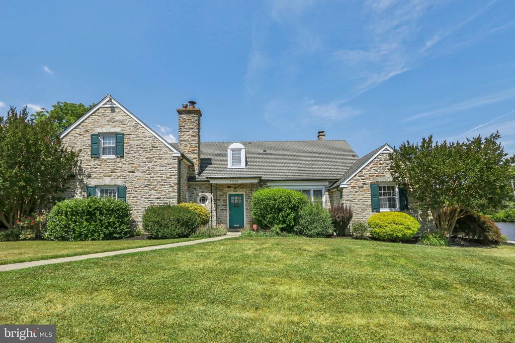 Gordon Rd, Jenkintown, PA 19046