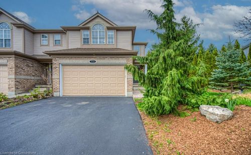 511 Mariner Dr, Waterloo, ON, N2K4N7 | Card Image