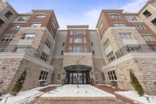 unit-313-3175 Tremont Rd, Columbus, OH, 43221-2013 | Card Image