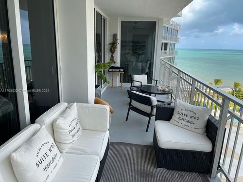 7cs-600 Grapetree Dr, Key Biscayne, FL, 33149-2754 | Card Image