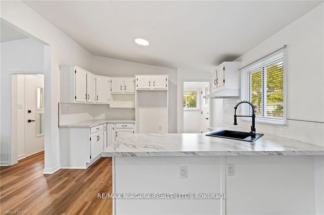 7422 Dorchester Rd, House other with 4 bedrooms, 2 bathrooms and 3 parking in Niagara Falls ON | Image 13
