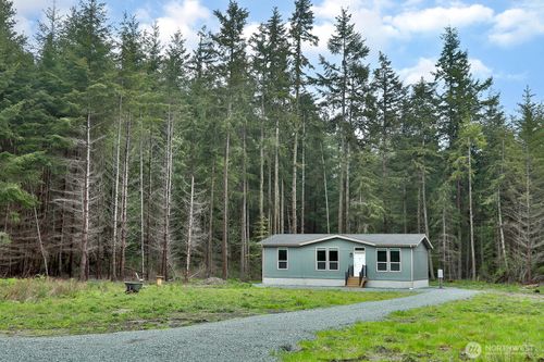 46 E Welcher Rd, Coupeville, WA, 98239-4008 | Card Image
