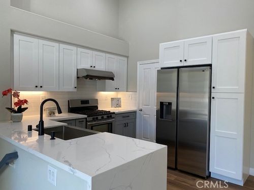 2003 Ladrillo Aisle, Irvine, CA, 92606-8840 | Card Image